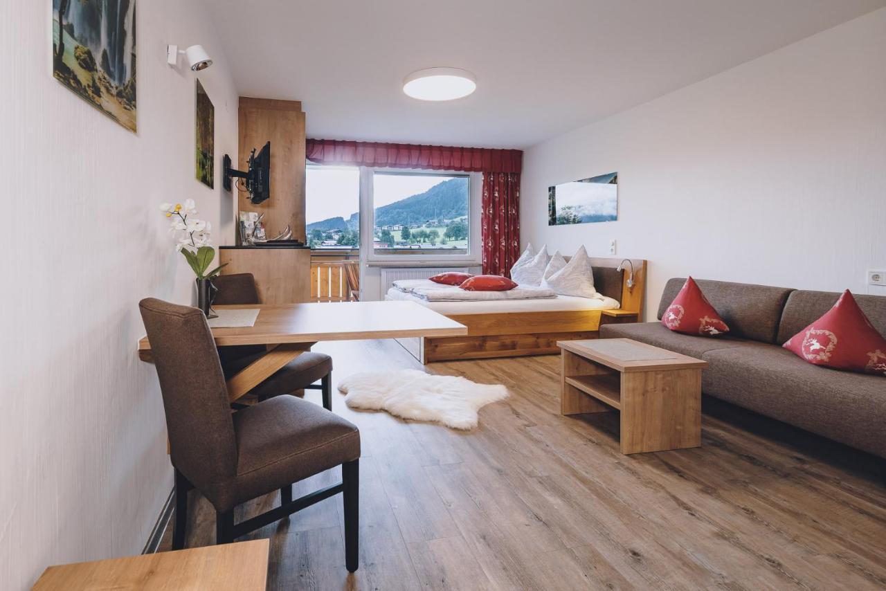 Appartement Farina คาพรูน ภายนอก รูปภาพ